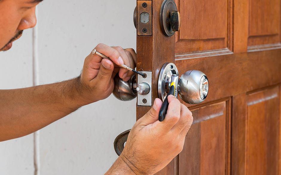 serrure de sécurité porte d'entrée Courdimanche